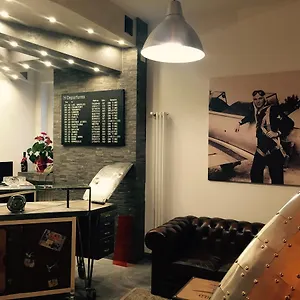  Hostal Atmos Luxe Navigli